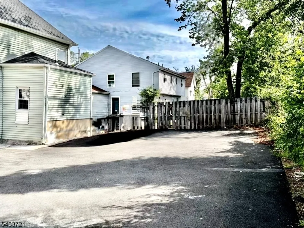659 S 2nd St, Plainfield, NJ 07060