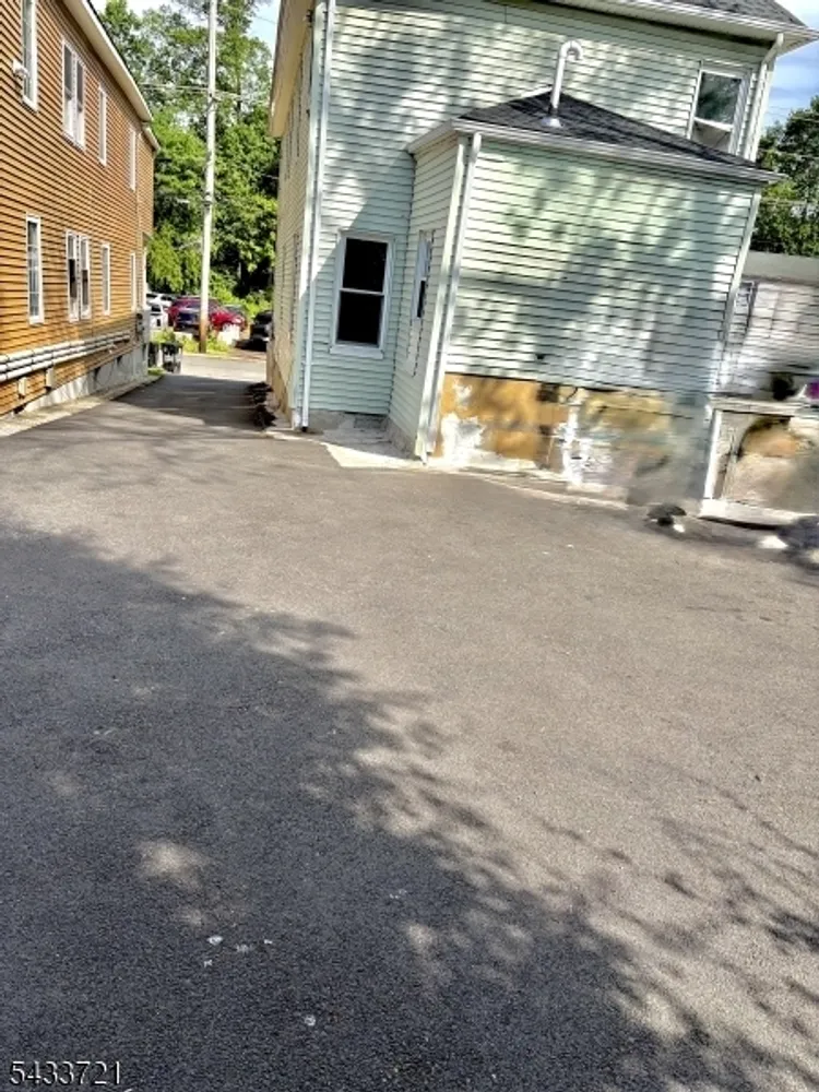 659 S 2nd St, Plainfield, NJ 07060
