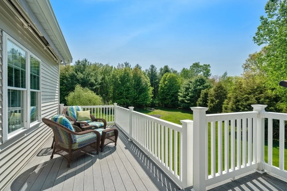 3 Pine Ridge Dr, Medway, MA 02053