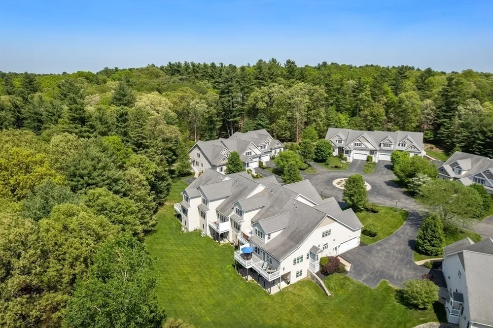 3 Pine Ridge Dr, Medway, MA 02053