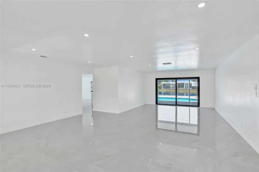 16653 Golfview Dr, Weston, FL 33326