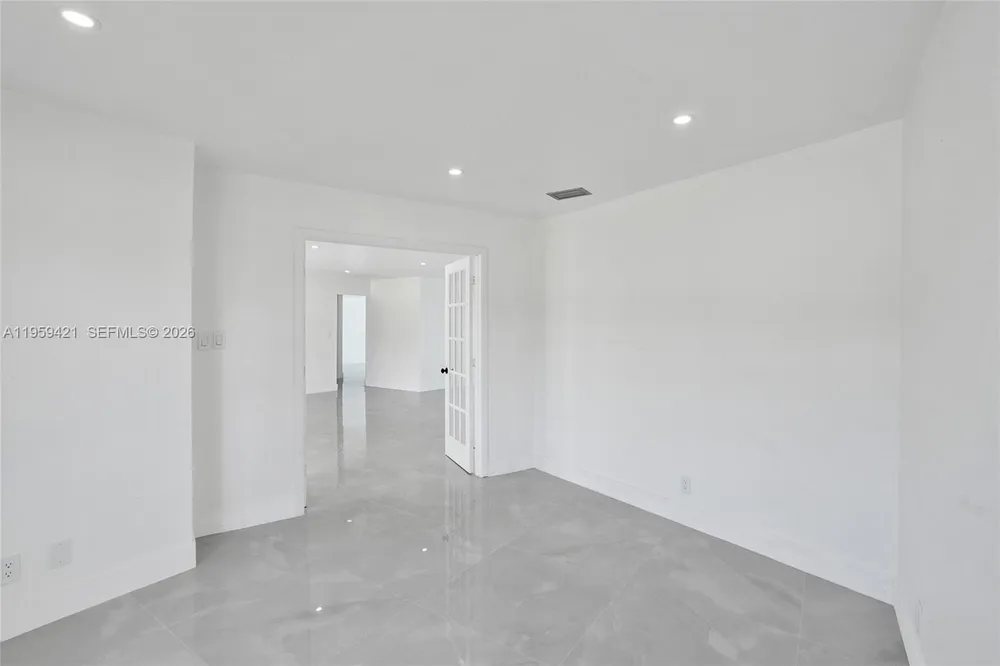 16653 Golfview Dr, Weston, FL 33326