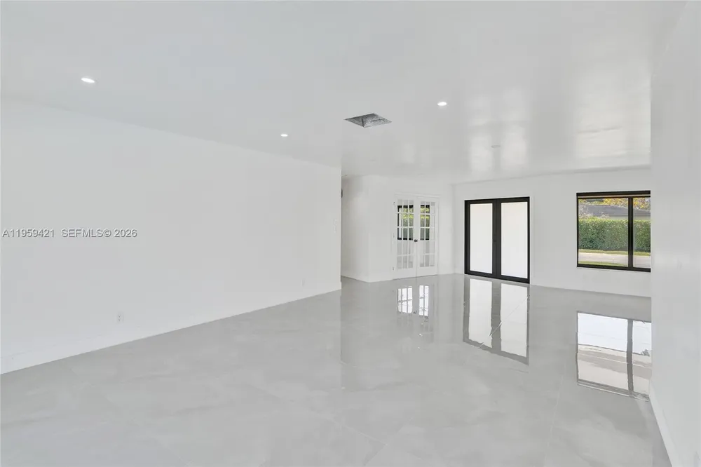 16653 Golfview Dr, Weston, FL 33326