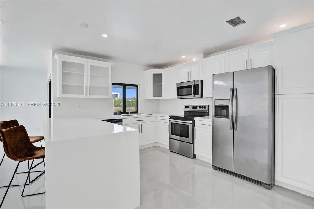 16653 Golfview Dr, Weston, FL 33326