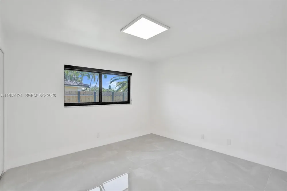 16653 Golfview Dr, Weston, FL 33326