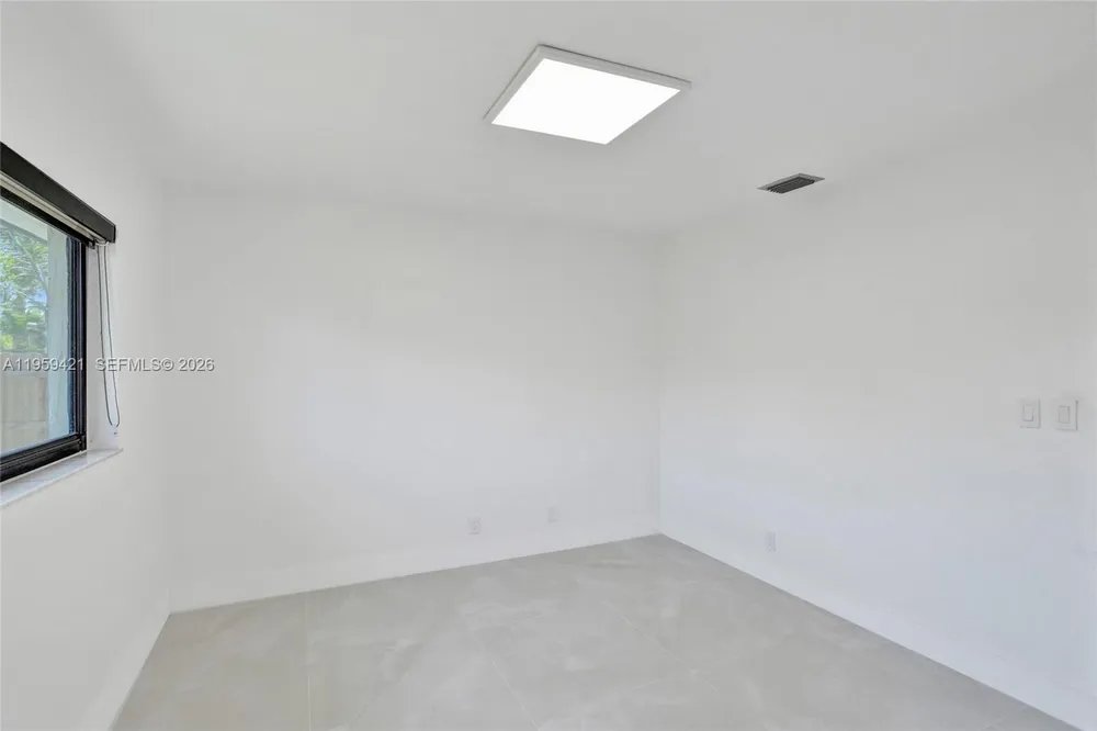 16653 Golfview Dr, Weston, FL 33326