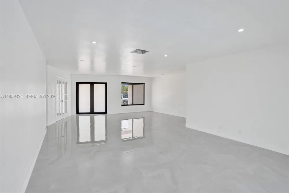 16653 Golfview Dr, Weston, FL 33326