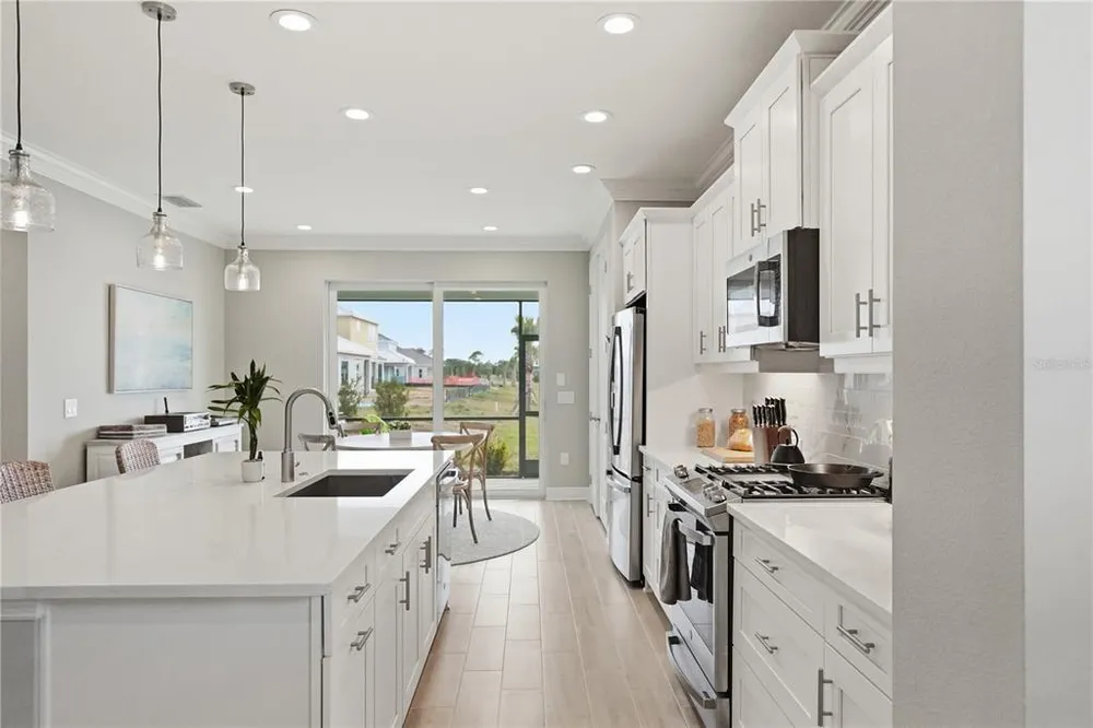 6515 Big Bayou Dr, Sarasota, FL 34241