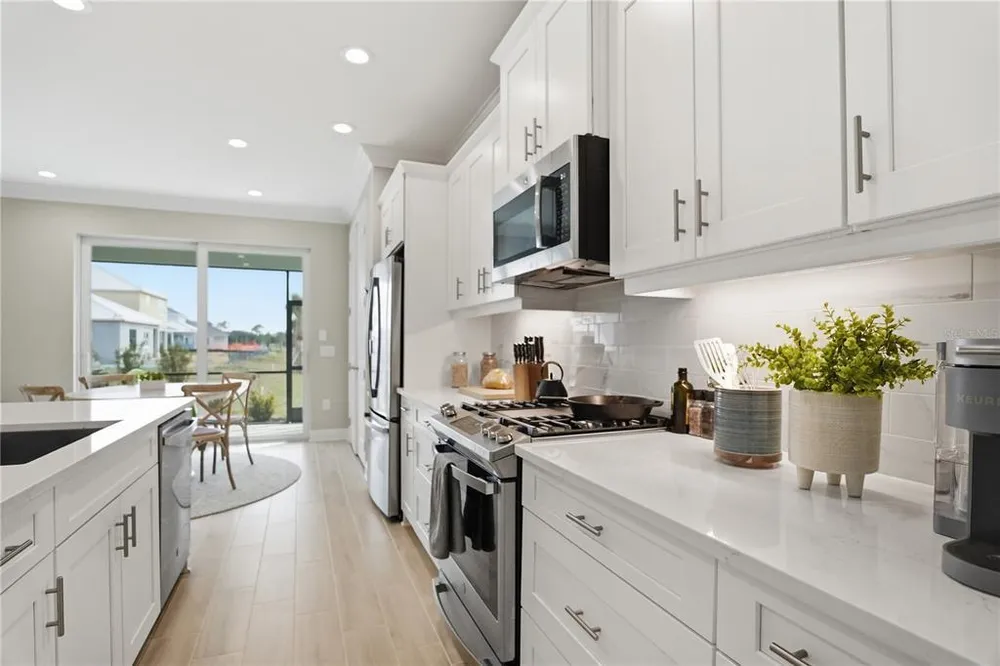6515 Big Bayou Dr, Sarasota, FL 34241