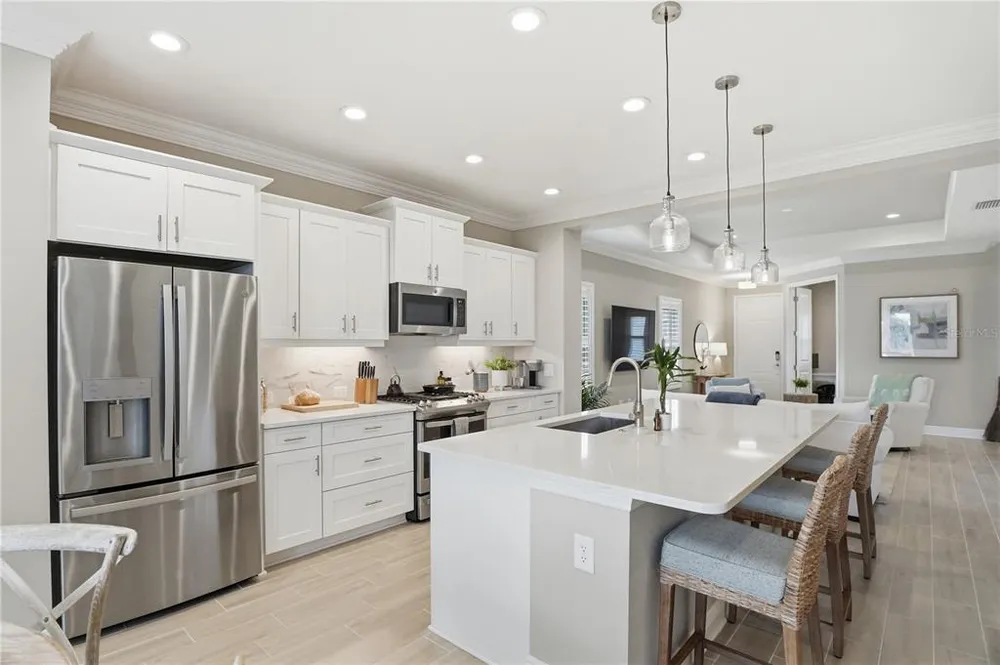 6515 Big Bayou Dr, Sarasota, FL 34241
