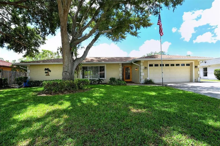 3140 Espanola Dr, Sarasota, FL 34239