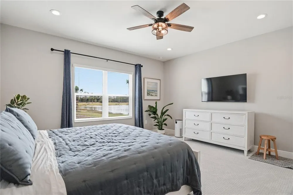 6515 Big Bayou Dr, Sarasota, FL 34241