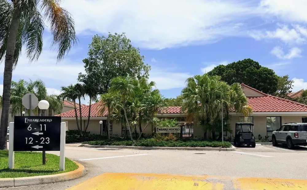 5326 NE 6th Ave, Oakland Park, FL 33334