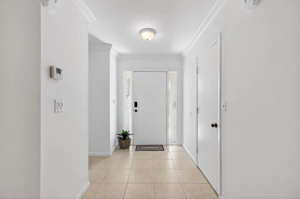 201 Del Rio Blvd, Boca Raton, FL 33432