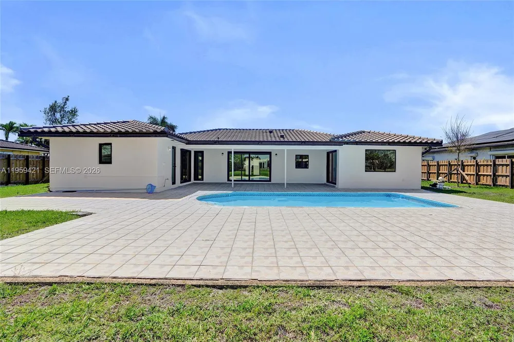 16653 Golfview Dr, Weston, FL 33326