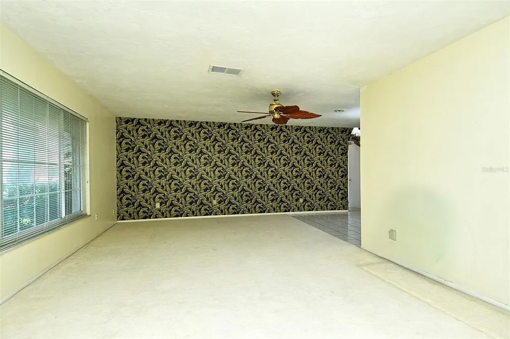 3140 Espanola Dr, Sarasota, FL 34239