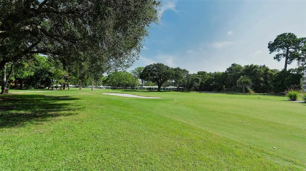 3140 Espanola Dr, Sarasota, FL 34239