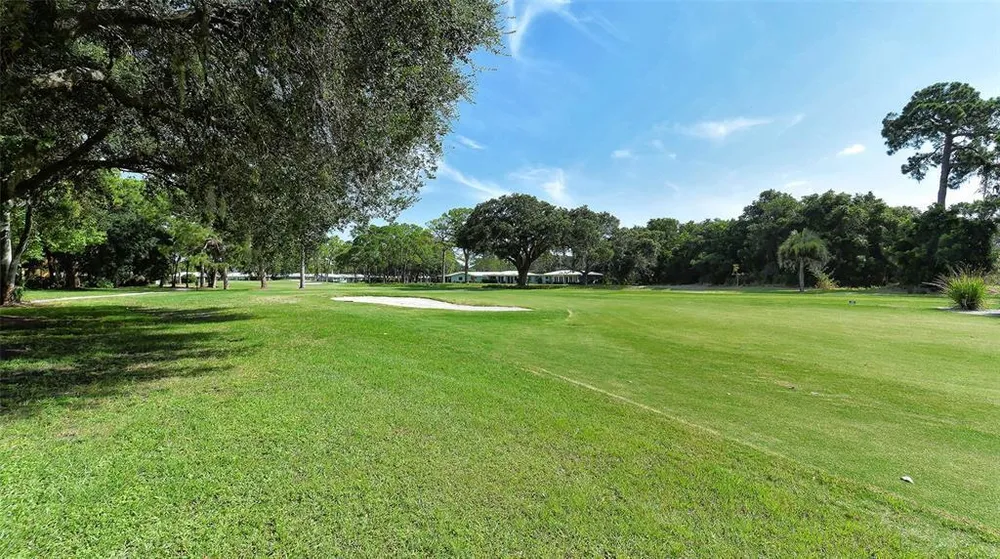 3140 Espanola Dr, Sarasota, FL 34239