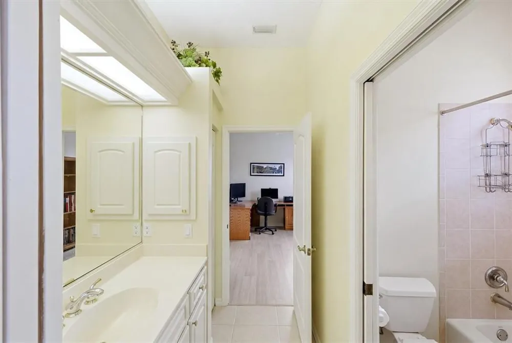 401 Marsh Creek Rd, Venice, FL 34292