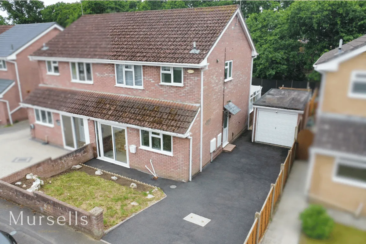 Redshank Close, Poole, BH17