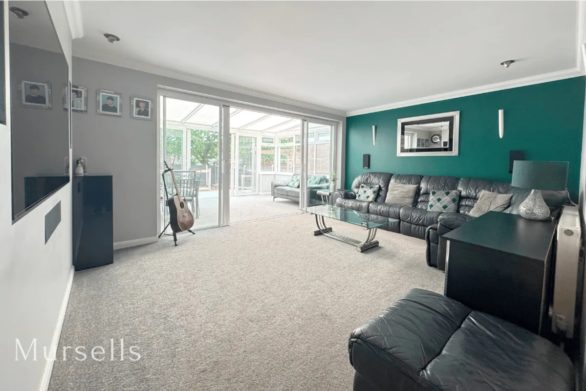 Redshank Close, Poole, BH17