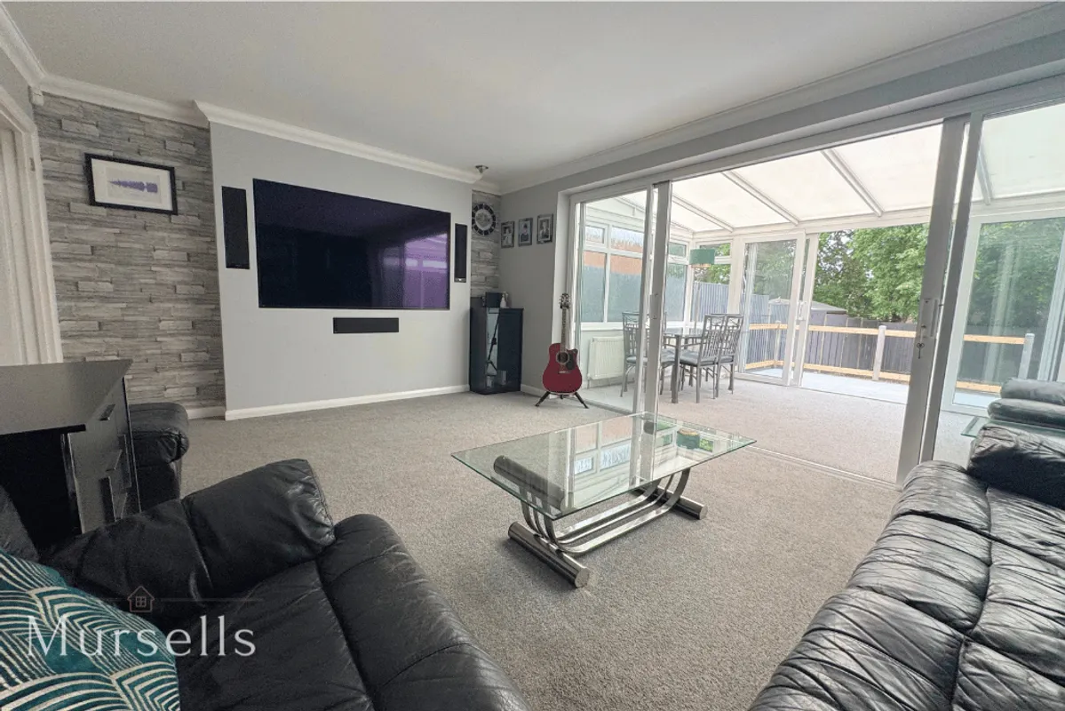 Redshank Close, Poole, BH17