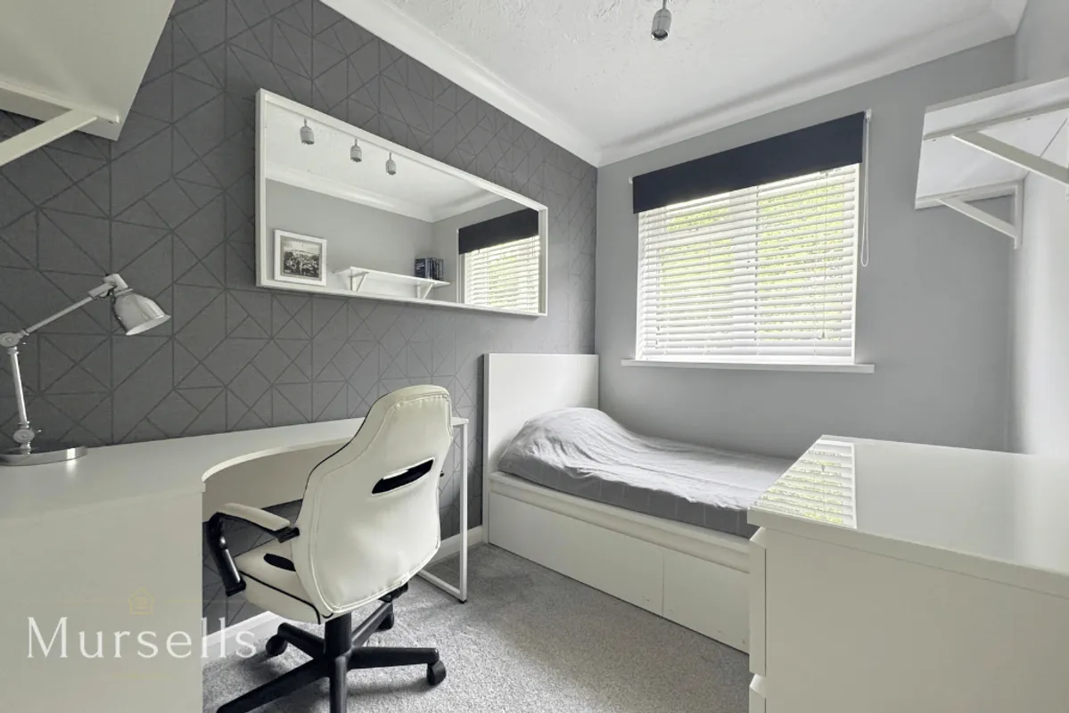 Redshank Close, Poole, BH17