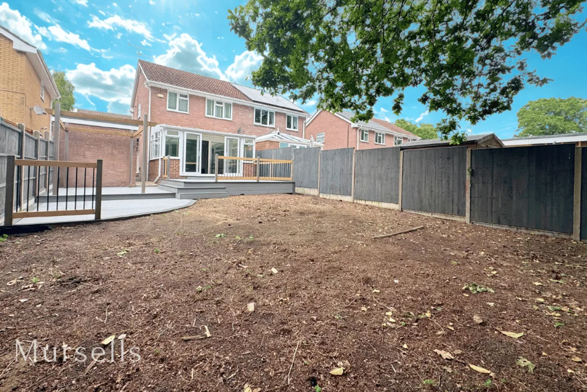 Redshank Close, Poole, BH17
