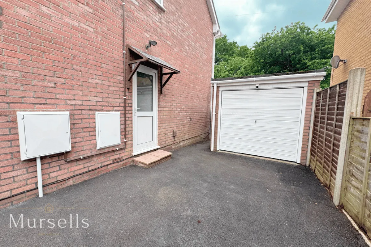 Redshank Close, Poole, BH17
