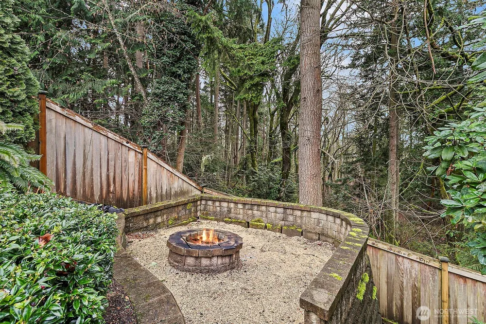 14225 SE 87th Pl, Newcastle, WA 98059