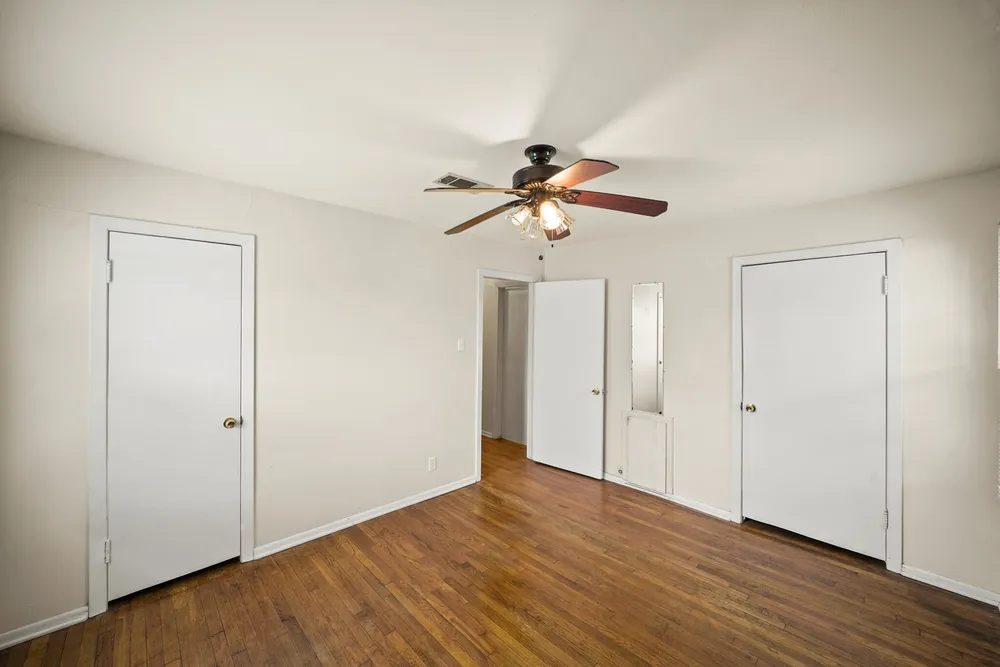 5814 Darnell St, Houston, TX 77074