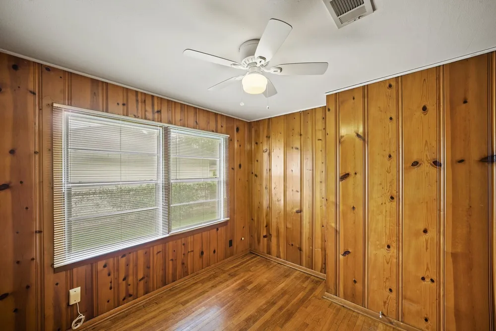 5814 Darnell St, Houston, TX 77074