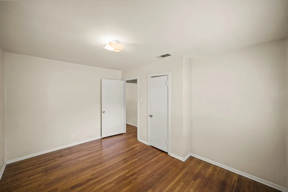 5814 Darnell St, Houston, TX 77074