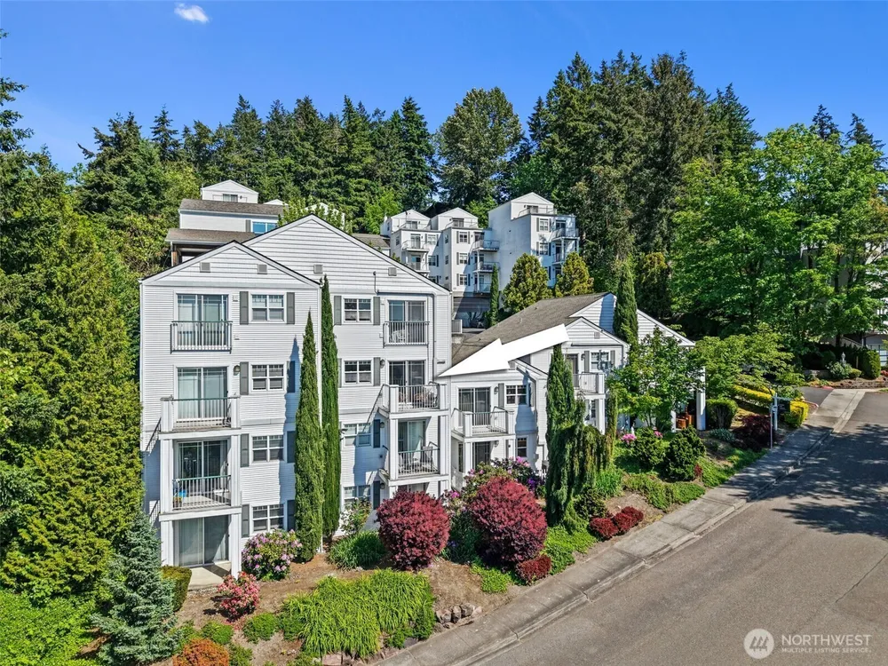 3970 129th Pl SE, Bellevue, WA 98006