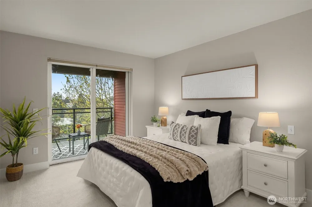 145 105th Ave SE, Bellevue, WA 98004