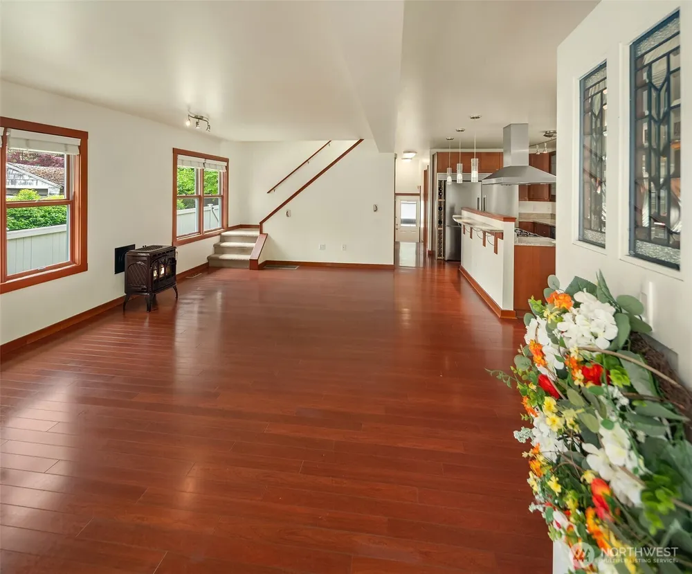 13039 56th Ave S, Tukwila, WA 98178