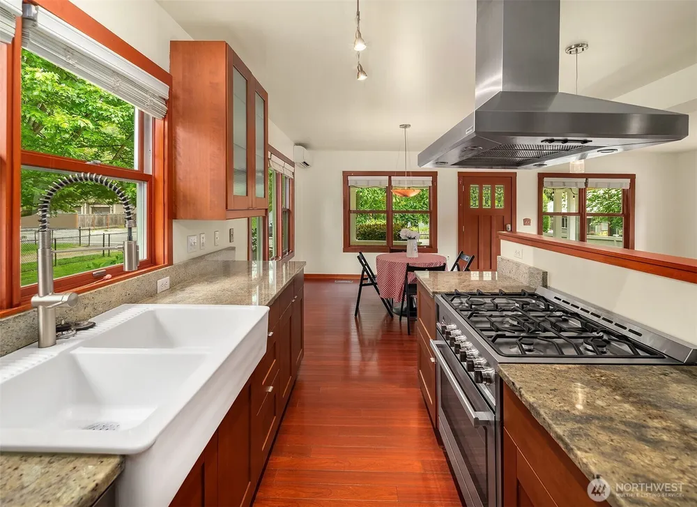 13039 56th Ave S, Tukwila, WA 98178