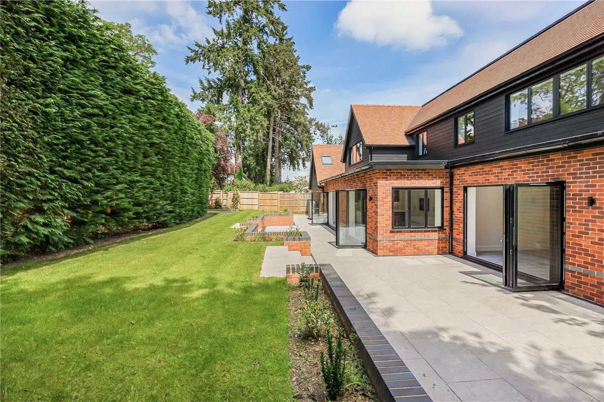 Mill Road, Shiplake, Henley-on-Thames, Oxfordshire, RG9