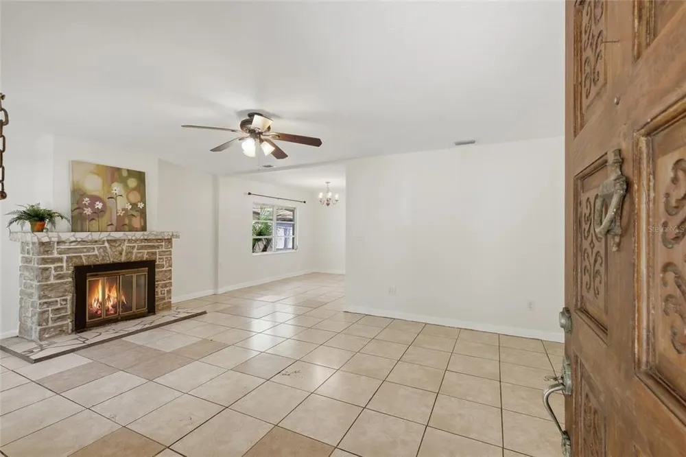 1264 18th St, Sarasota, FL 34234