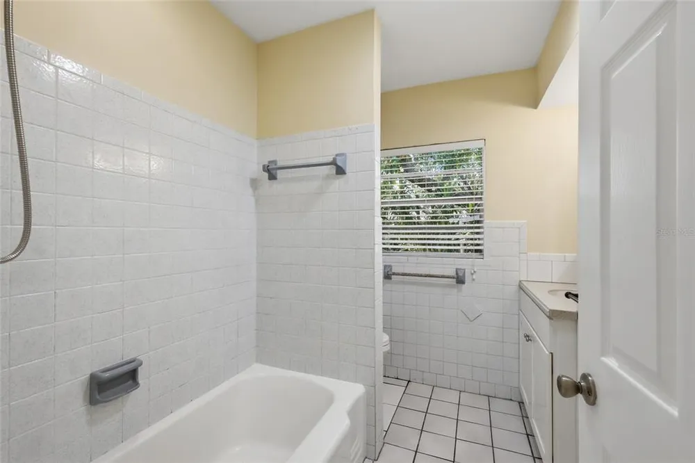 1264 18th St, Sarasota, FL 34234