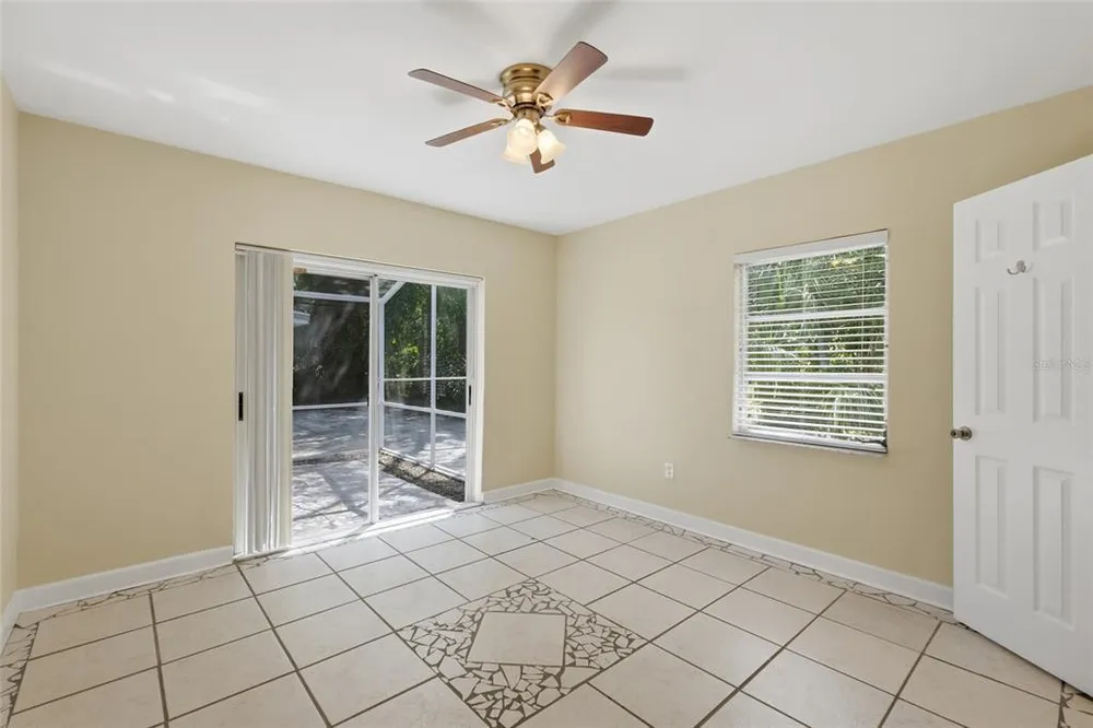1264 18th St, Sarasota, FL 34234