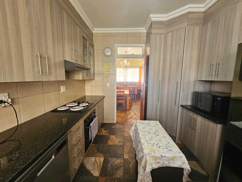 South Africa, Gauteng, Sunnyridge, Northridge Avenue, 25