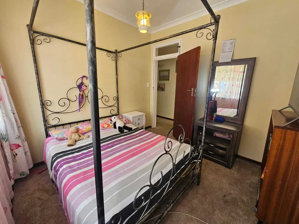 South Africa, Gauteng, Sunnyridge, Northridge Avenue, 25