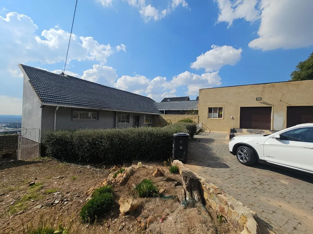 South Africa, Gauteng, Sunnyridge, Northridge Avenue, 25