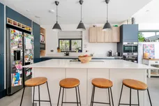 Longdown Close, Lower Bourne, Farnham, GU10 photo 5