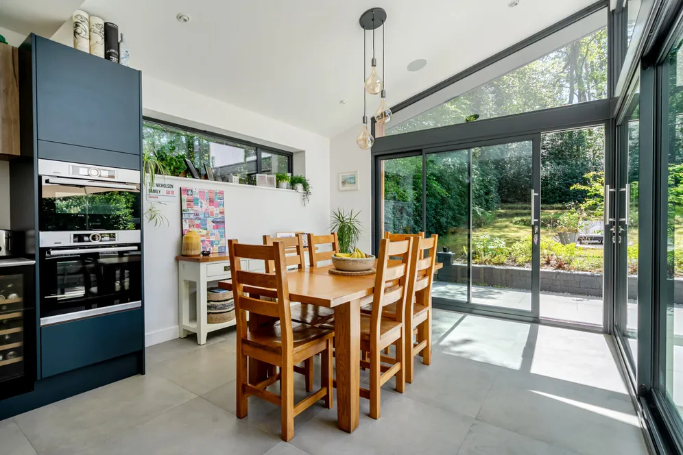 Longdown Close, Lower Bourne, Farnham, GU10 photo 6