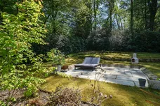 Longdown Close, Lower Bourne, Farnham, GU10 photo 23