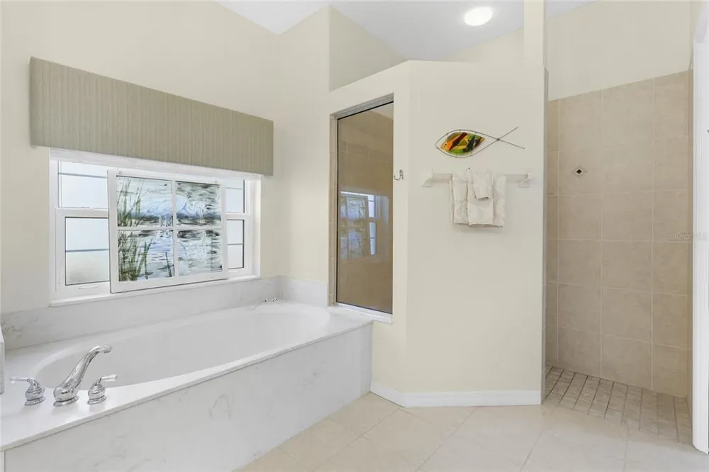 2102 Calusa Lakes Blvd, Nokomis, FL 34275
