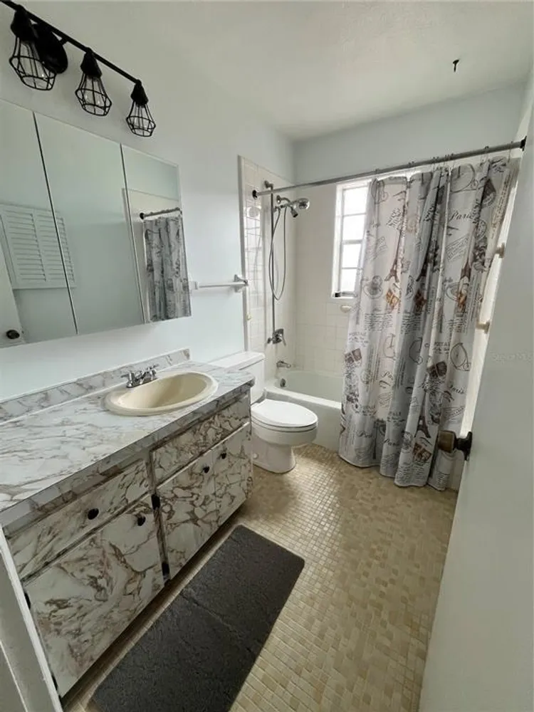 4414 Longford Dr, Sarasota, FL 34232