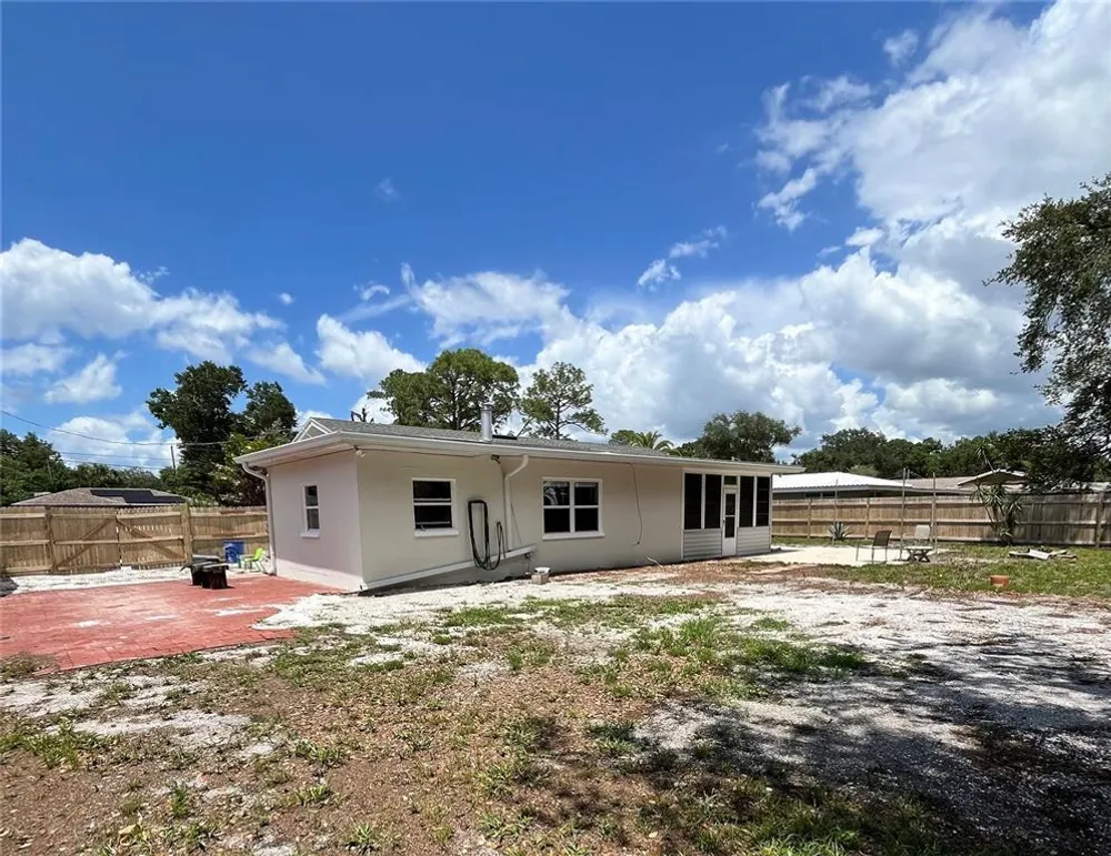 4414 Longford Dr, Sarasota, FL 34232